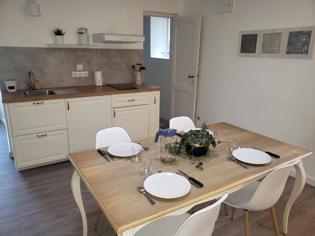 Appartement entier, Meublé de tourisme Fontarrabie in Salies-de-Béarn, Béarn
