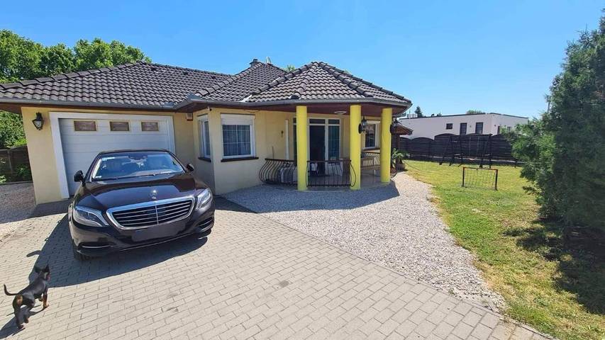 Ferienhaus für 7 Personen, mit Whirlpool und Terrasse sowie Garten und Ausblick