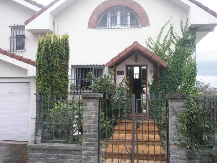 Casa de vacaciones para 10 personas, con Balcón y Terraza además de Jardín y Vistas en Santander