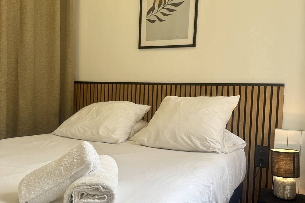 Apartamento entero, Fleur de Lys-Apartamento-Baño en la habitacion-Apartamento-Sin vista in Romorantin-Lanthenay, Sologne