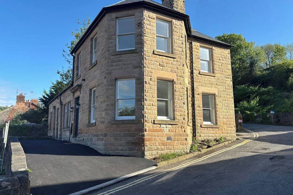 Log Cabin for 2 People in Matlock, Derbyshire