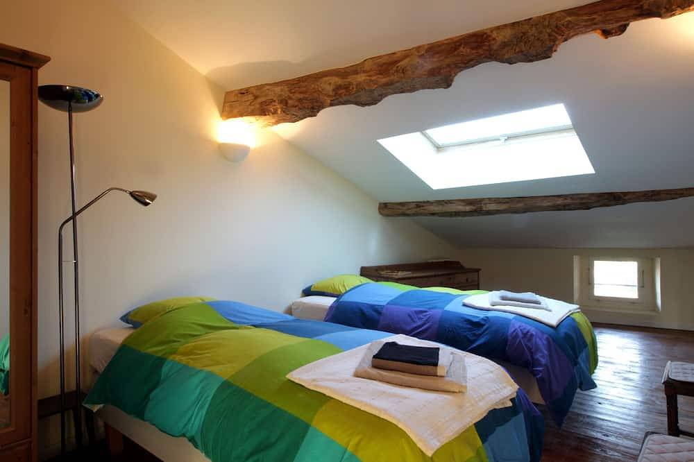 Maison d'Artistes pleine campagne - Vue Pyrénées in Saint-Félix-de-Tournegat, Ariège