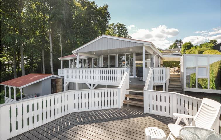 Ferienhaus für 4 Personen, mit Terrasse und Garten in Skarrev - 2