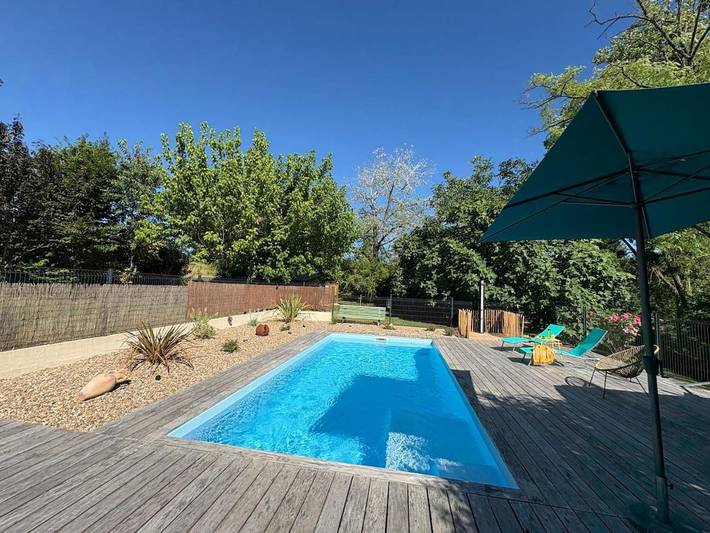 Location de vacances pour 4 personnes, avec piscine ainsi que vue et jardin à Mauvezin-sur-Gupie - 3