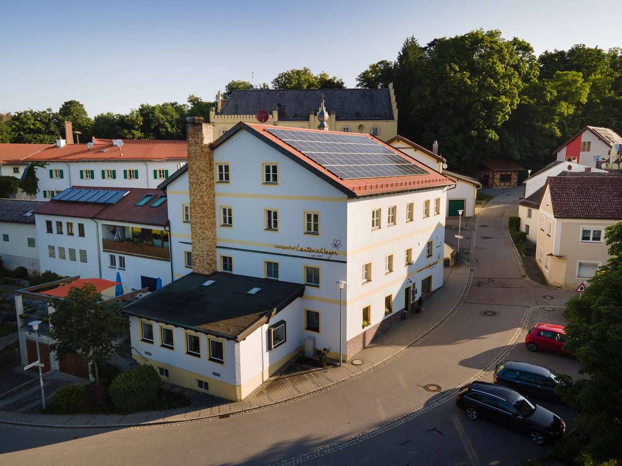Landgasthof Lautenschlager - Komfort-Dreibettzimmer in Regenstauf, Ostbayern