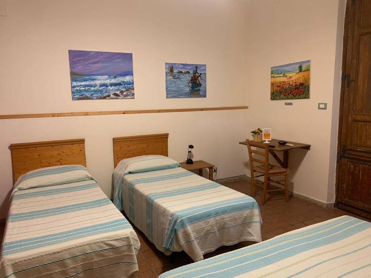 Standard Double or Twin Room with Garden View in Aci Sant'Antonio, Etna