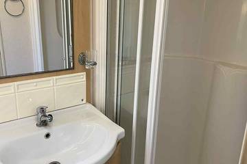 Static Caravan for 6 People in Ingoldmells, Lincolnshire, Photo 4