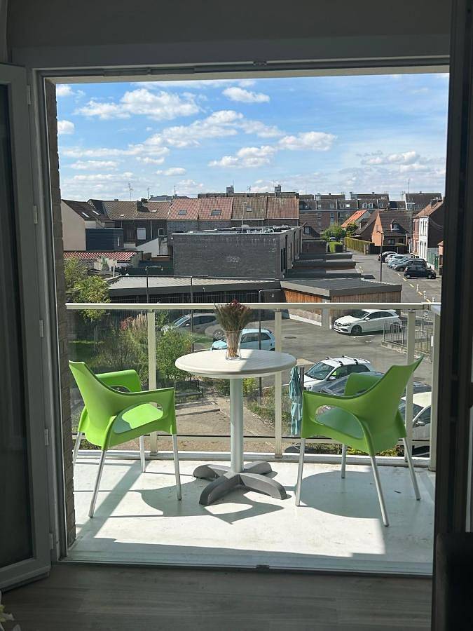 Location de vacances pour 4 personnes, avec Balcon ainsi que Terrasse et Jardin à Wattrelos