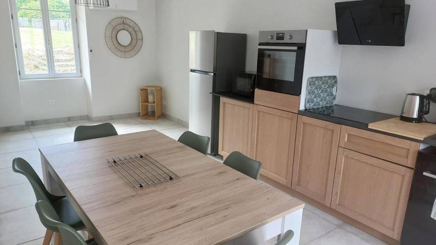 Location de vacances pour 9 personnes, avec Terrasse à Menotey