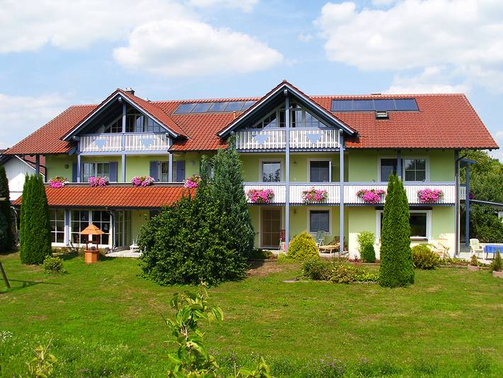 Pension für 2 Personen, mit Balkon/Terrasse und Terrasse sowie Garten in Bad Birnbach