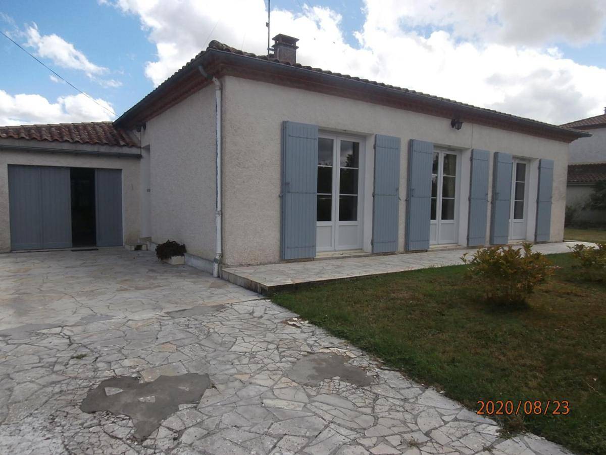 Two-Bedroom House in Villeréal, Région de Villeneuve-sur-Lot