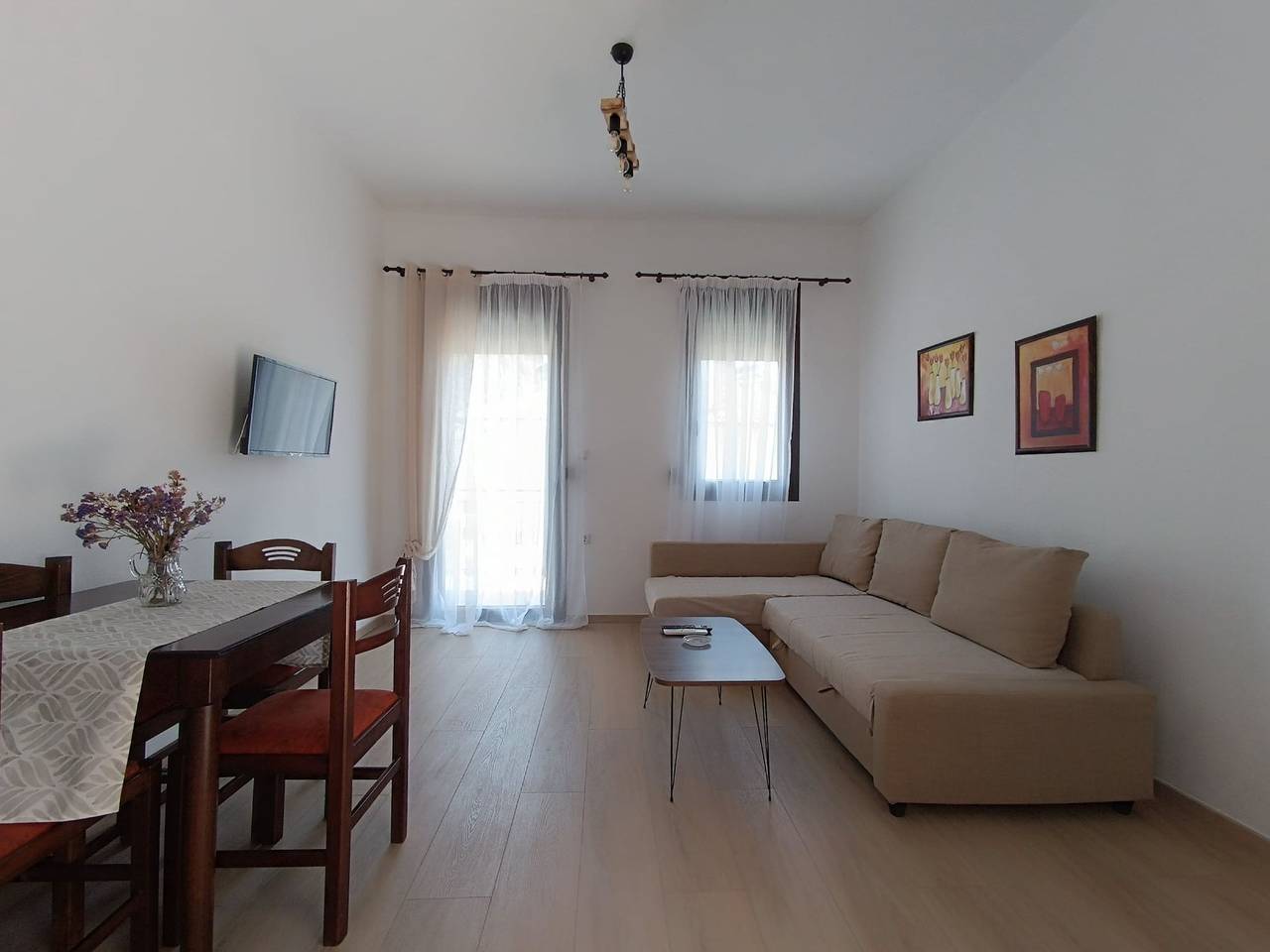 Ganze Wohnung, Ferienwohnung für 7 Personen mit Balkon in Kassandra