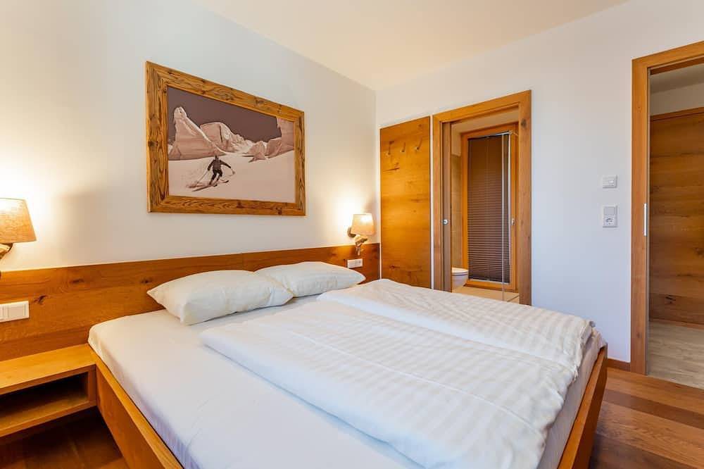 Ganze Wohnung, Stilvolle Ferienwohnung direkt am Skilift in Neukirchen am Großvenediger, Pinzgau