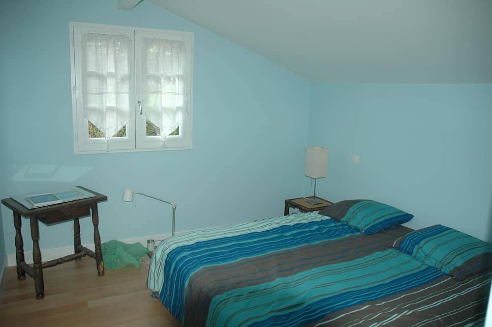 Architect house built in 2011 mountain view in Ascain, Bayonne region