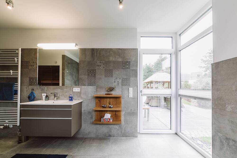 5*****Sterne Strandhaus (ab 2017 neu), Außen-Whirlpool, Sauna, Wlan, Wellness in Karlshagen, Usedomer Norden