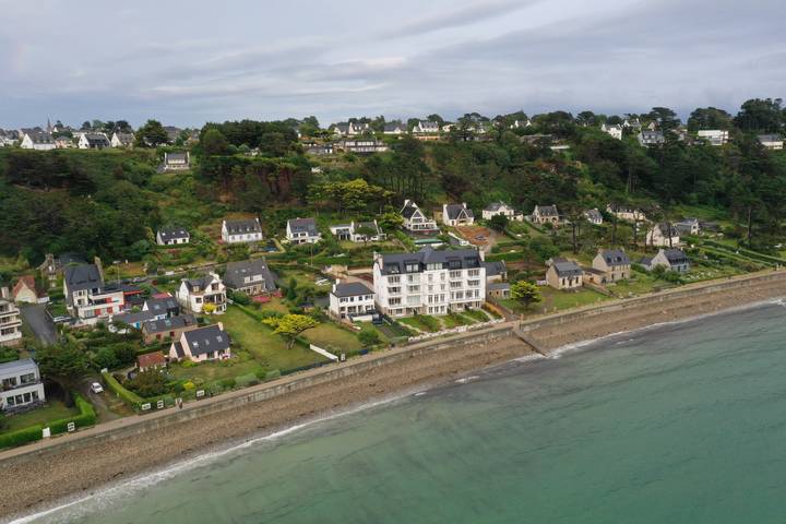 Gîte pour 2 personnes, avec jardin dans Plage Tresmeur - 2