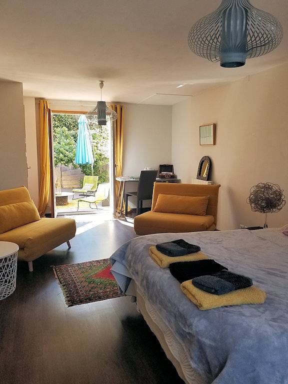 Chambre d'hôtes "La Casa Del Sol" - Chambre Soleada in Montpeyroux (Puy-de-Dôme), Région de Clermont-Ferrand