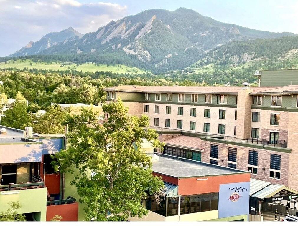 Updated, 2 Bedroom Cottage, close to Boulder in Boulder County