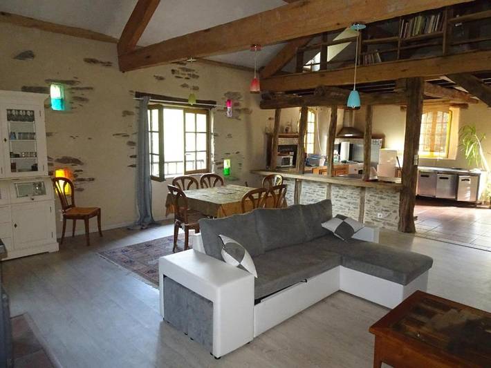 Location de vacances pour 5 personnes, avec Terrasse ainsi que Jardin et Vue à La Salvetat-Peyralès