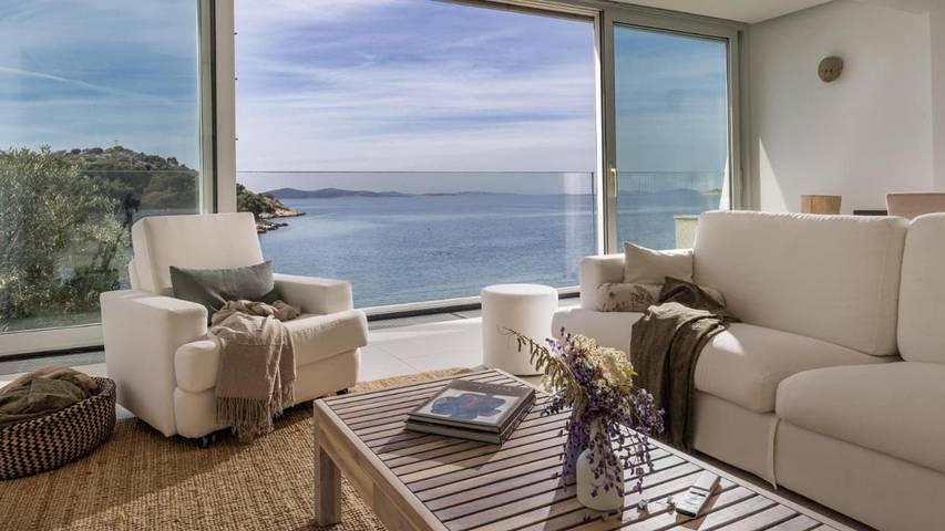 Villa pour 6 personnes, avec vue et balcon à Tribunj - 4