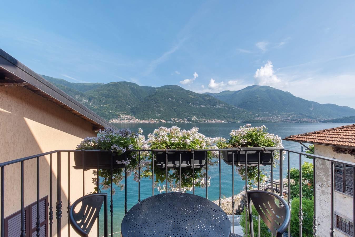 Appartement entier, Duplex de luxe en bord de lac avec vue sur le lac et Wi-Fi. in Lezzeno, Lac de Côme