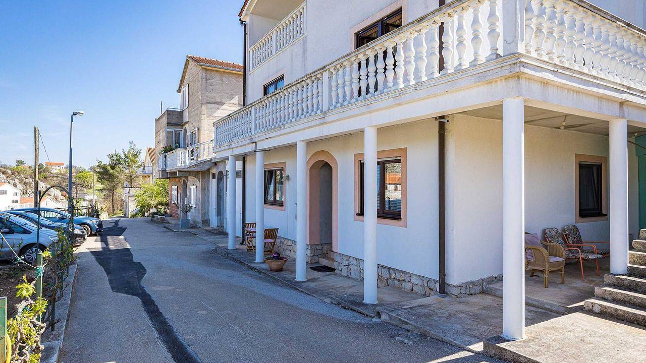 Ganze Ferienwohnung, Ferienwohnung für 4 Personen (45 m²) in Zaton (Šibenik) in Raslina, Šibenik-Knin