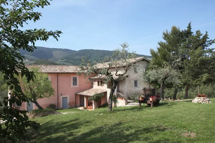 Maison d’hôte pour 3 personnes, avec jardin ainsi que vue et piscine, animaux acceptés - 1