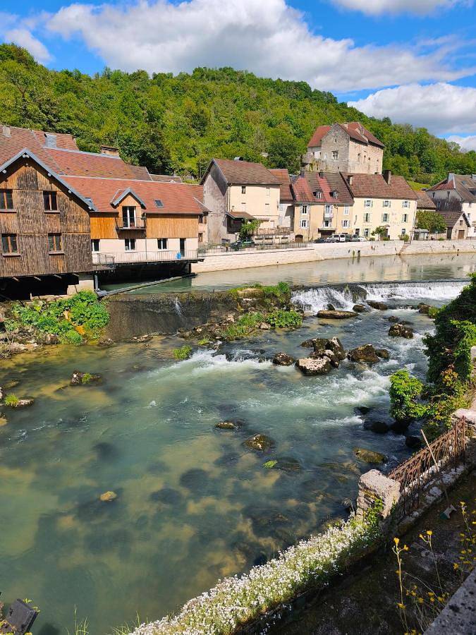 Gîte pour 6 personnes, avec terrasse et vue, animaux acceptés dans Lods - 4