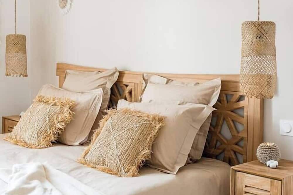 Entire apartment, The Bali Room Balneo Saint Etienne in Saint-Étienne, Loire
