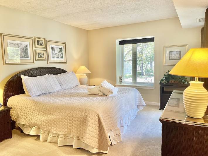 Vacation rental for 4 people, with pool and terrace in Sea Pines