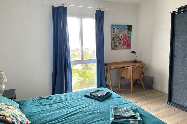 Beautiful villa private heated pool, view bay st Raphael, 4 people, 4 stars in Saint-Aygulf, Frejus