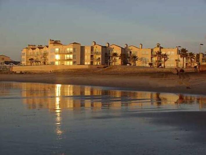 Vacation rental for 8 people, with balcony and pool as well as hot tub in Imperial Beach