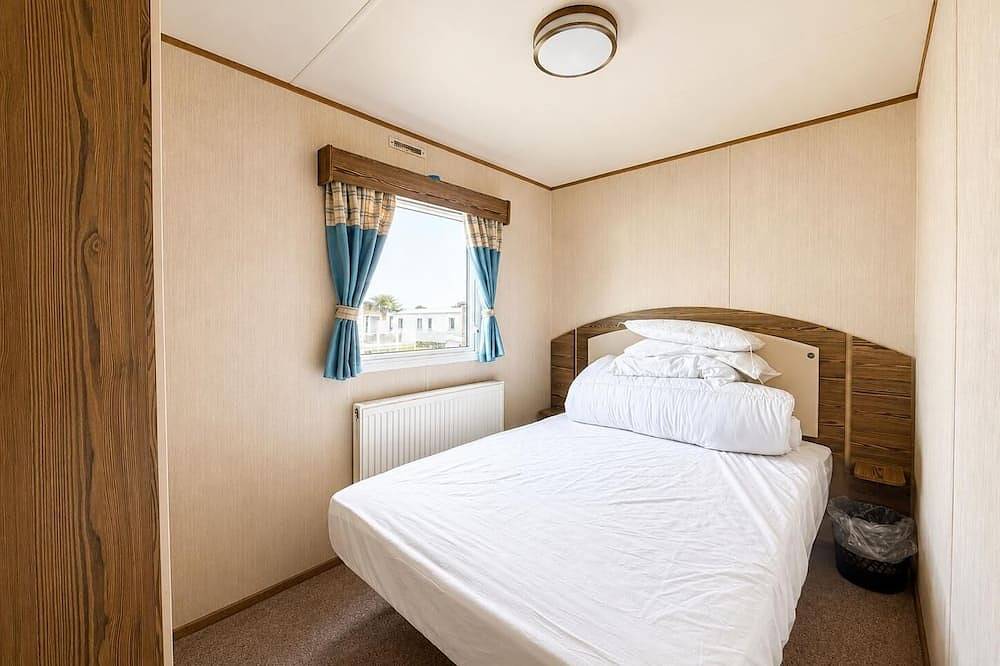 Superb 8 berth caravan, close to amenities at Caister Beach in Caister-on-Sea, Great Yarmouth
