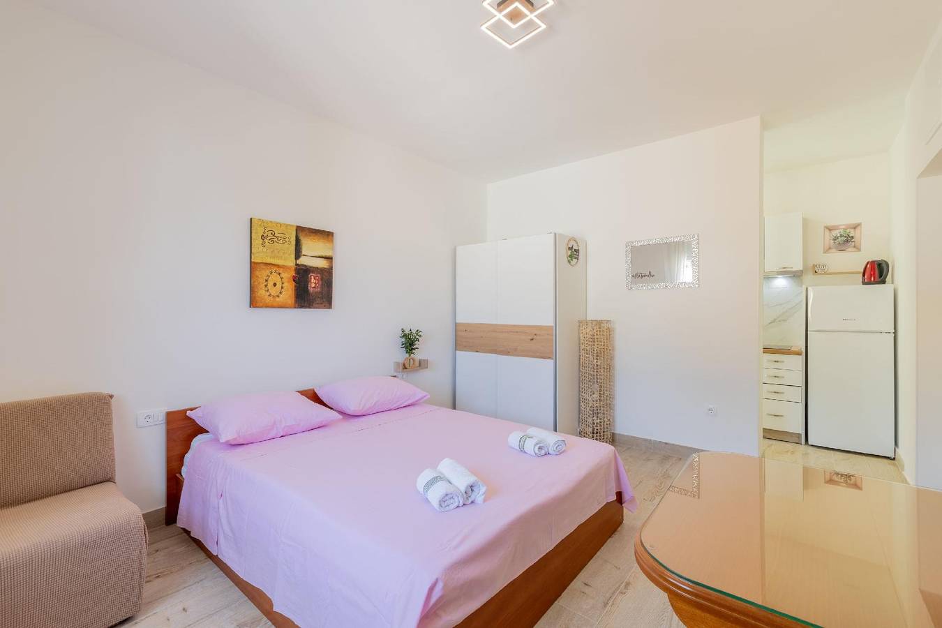 Ganze Ferienwohnung, Komfortable Ferienunterkunft -A2 "Olivenbaum" in Dugi Rat, Split-Dalmatien