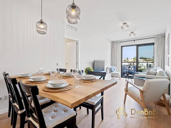 Apartamento para 6 personas, con piscina y vistas además de balcón y jardín en Las Lagunas