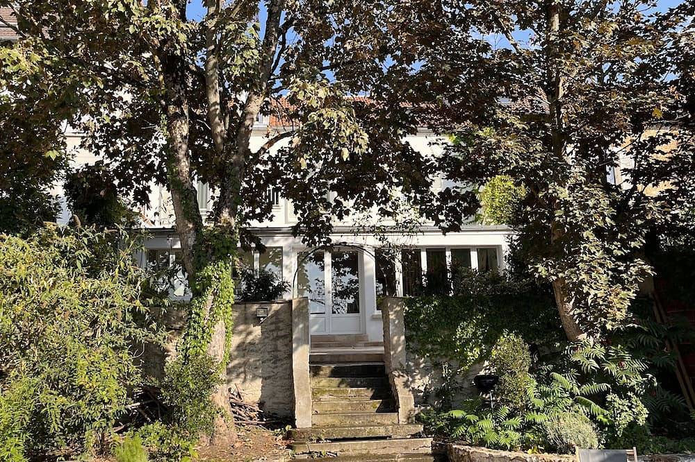 Grande Maison A Louer - A 10 Min Du Chateau De Versailles - Jo Paris 2024 in Le Chesnay, Yvelines