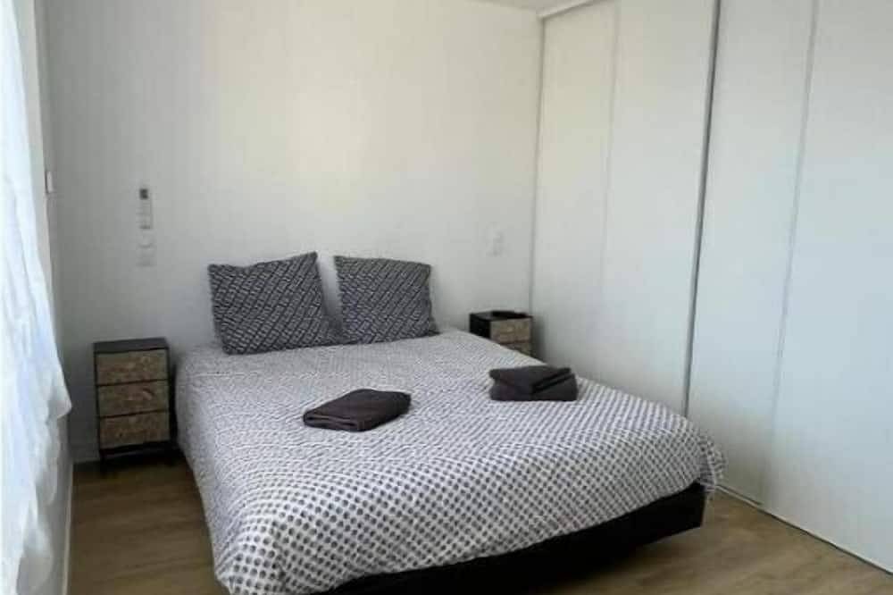Entire apartment, Appartement Douillet à 25 Minutes de Paris - F3 in Pontault-Combault, Seine-et-Marne