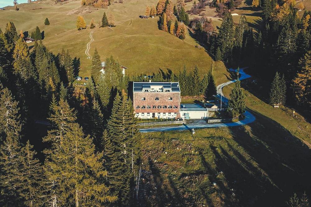 Ganze Wohnung, Hochmoderne Ferienwohnung in Tuxer Alpen, Navis