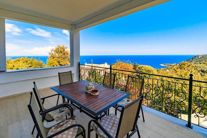 Apartamento entero, Apartamento de vacaciones para 7 personas con balcón in Mouresi, Magnisia