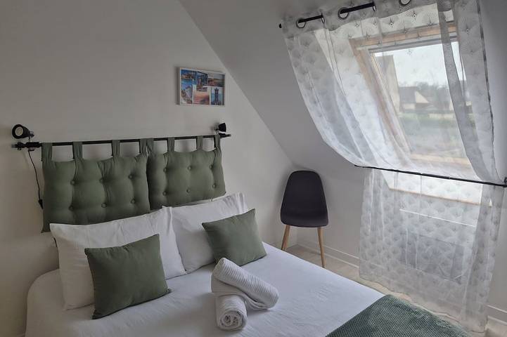 Location de vacances pour 2 personnes, avec Jardin à Le Cloître-Saint-Thégonnec