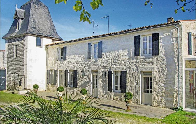 Location de vacances pour 4 personnes, avec Piscine à Beurlay