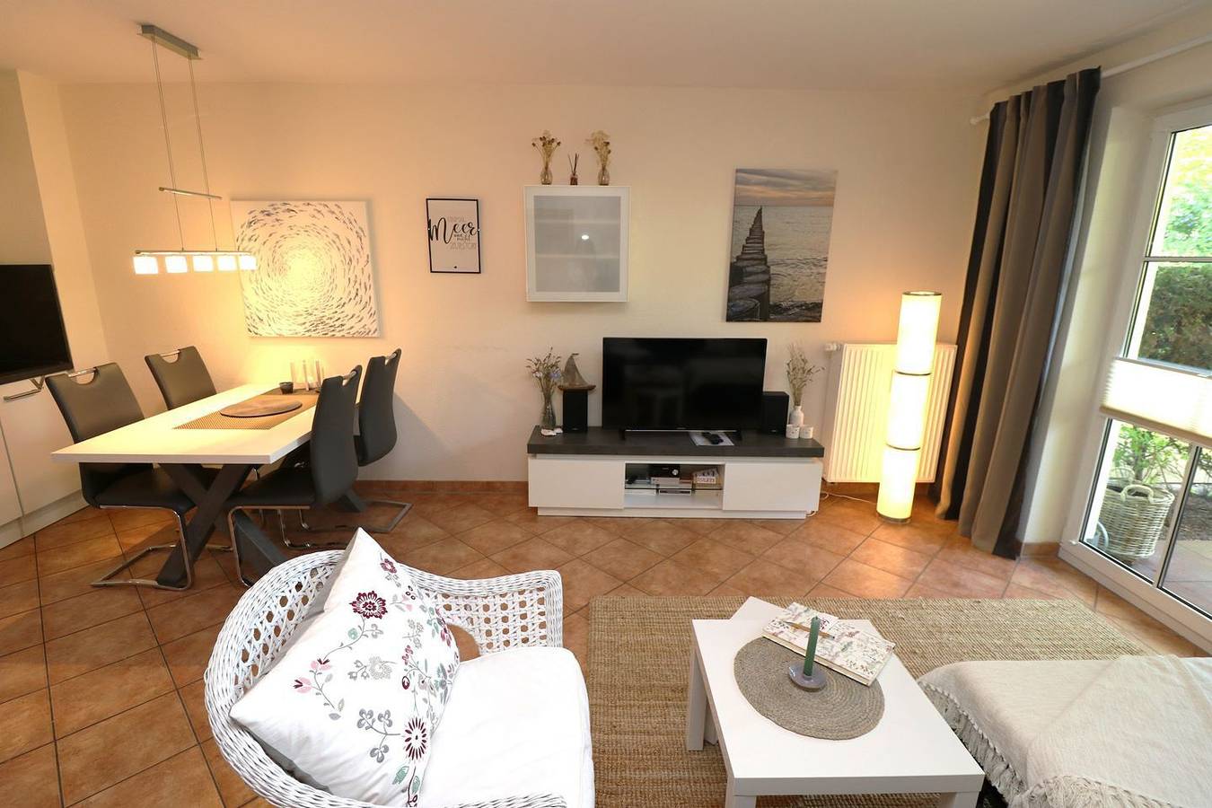 Appartement entier, Ferienwohnung mit Terrasse in zentraler Lage in Wustrow, Fischland