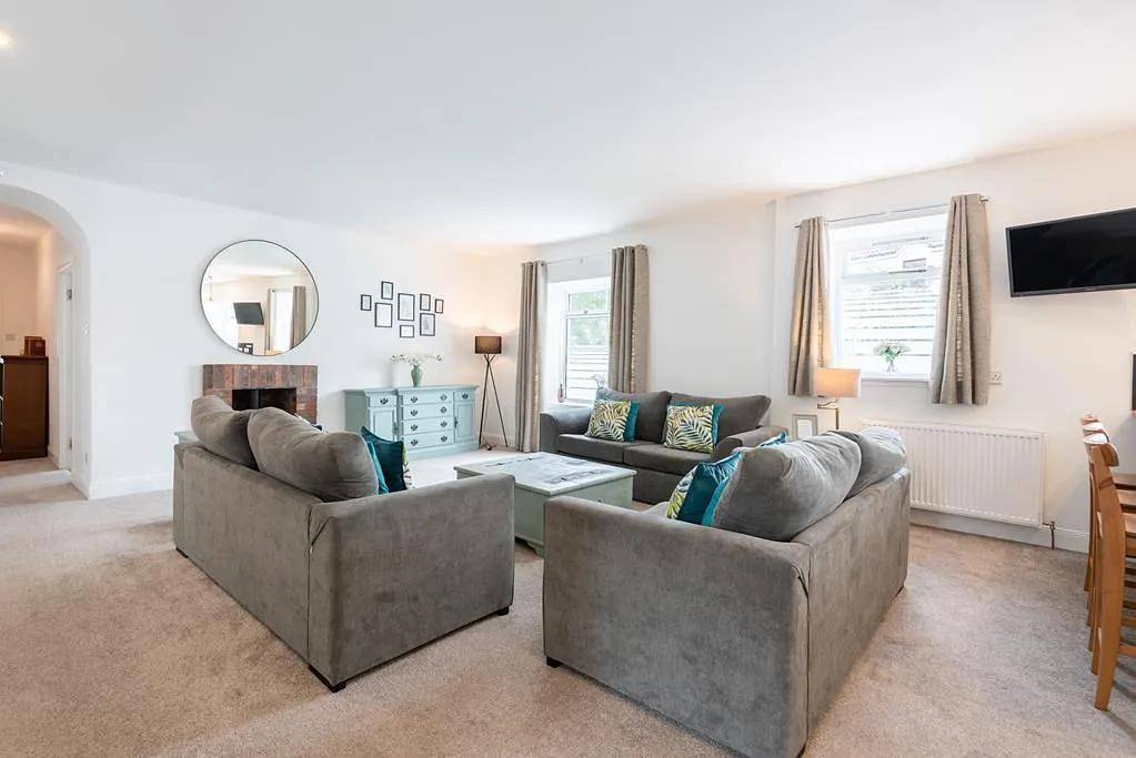 5 bedrooms/sleeps 10-12/free wifi & parking/garden in Lundin Links, Fife Området