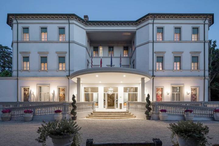 Appartamento per 4 persone, con Terrazza e Giardino nonché Piscina per bambini e Piscina a Riolo Terme