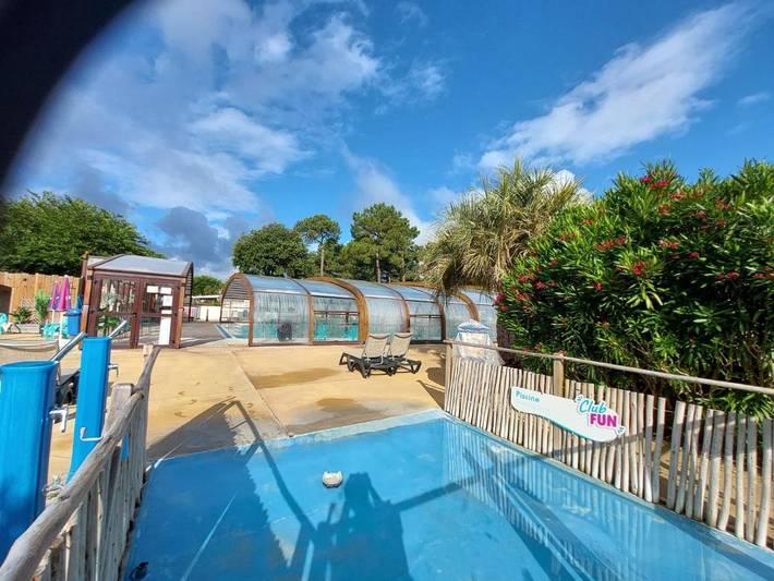 Camping pour 6 personnes, avec piscine ainsi que jardin et terrasse à La Tremblade - 4