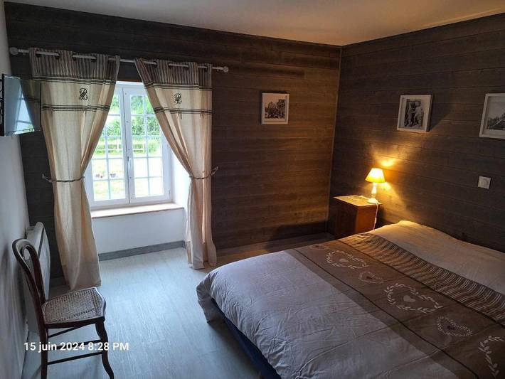 Chambre d’hôte pour 2 personnes, avec Jardin et Vue à Auxais