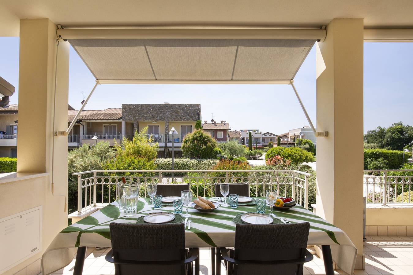 Apartamento entero, Apartment Delphine with shared Pool in Castelnuovo del Garda, Montañas Garda