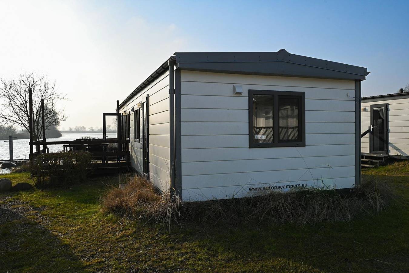 Mini-Ferienhaus Eiderufer 3 – Dein naturnaher Rückzugsort an der Eider in Süderstapel, Eider-Treene-Sorge