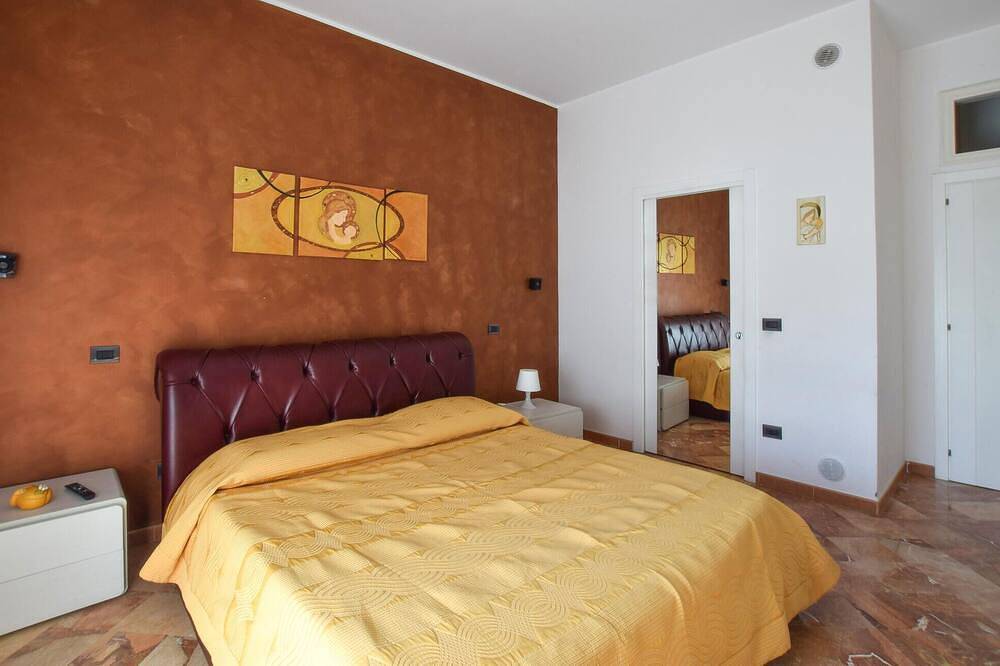 Entire apartment, Awesome apartment in Reggio Calabria in Reggio Calabria, Reggio Calabria Province