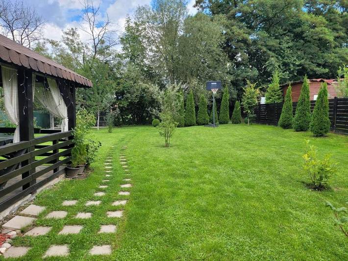 Villa pour 8 personnes, avec Balcon et Terrasse ainsi que Jardin et Vue en Roumanie